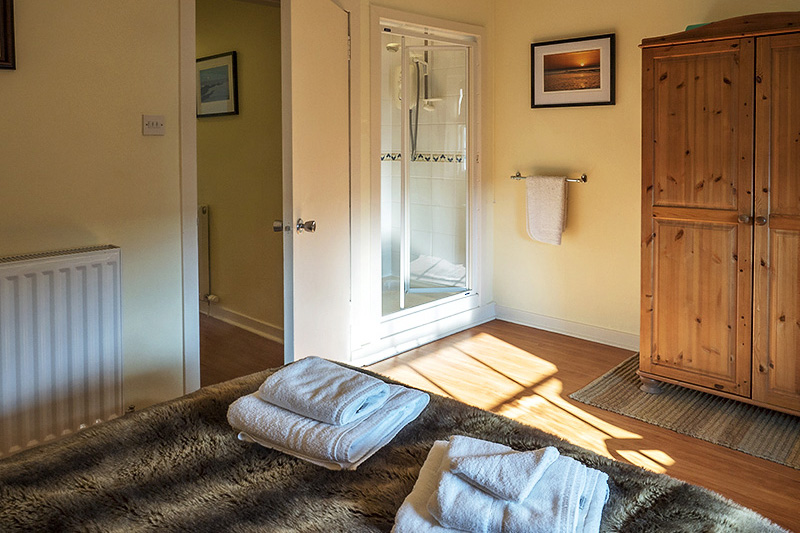 Main Bedroom with Ensuite - 3c Gillespie Terrace, St Andrews