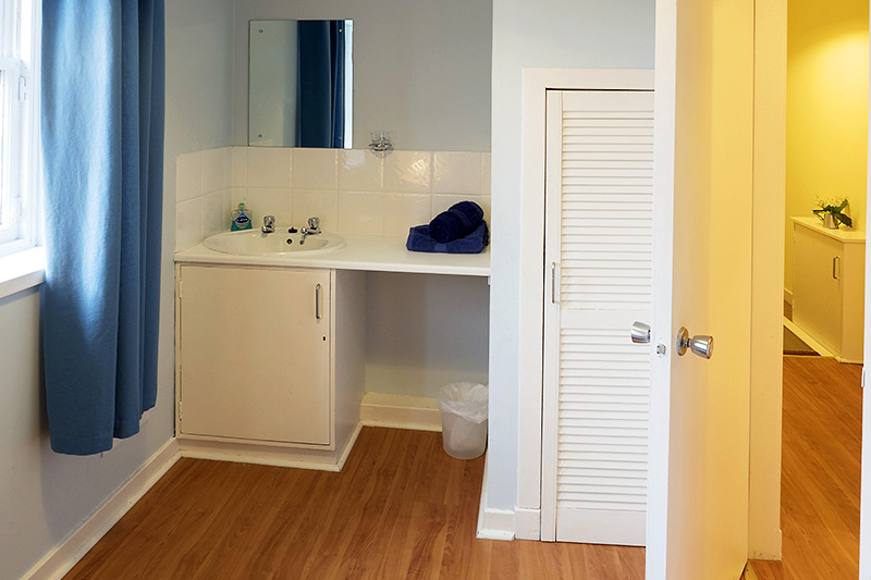 Second Bedroom En-suite Washbasin - 3c Gillespie Terrace, St Andrews