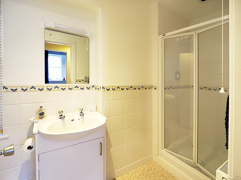 Bathroom - 3c Gillespie Terrace, St Andrews