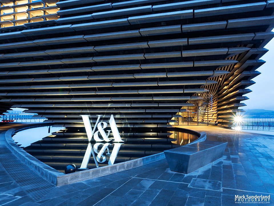 V&A Dundee Design Museum at Dusk